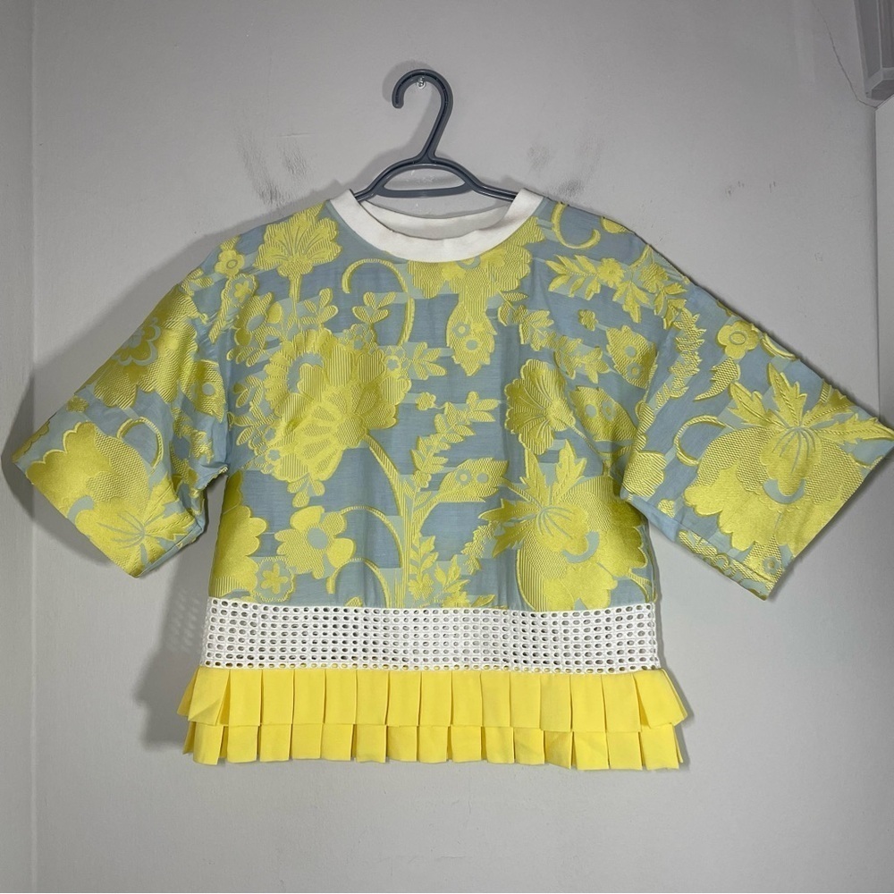 Capucci Made in Italy Embroidered Floral Top with Fringe Hem size S - Picture 2 of 11